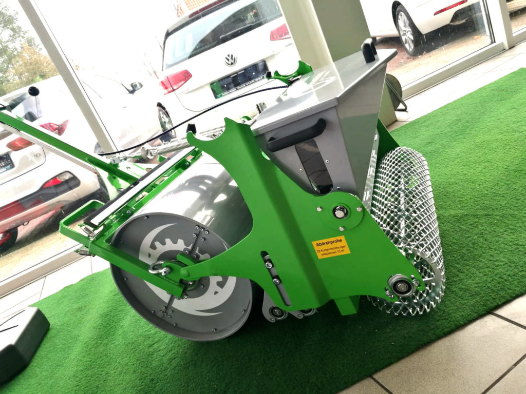Akku Rasenbaumaschine