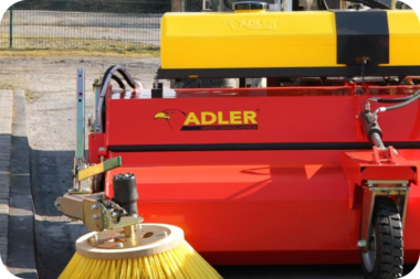 Kehrmaschine Adler K750 DIE Maschine für saubere Flächen