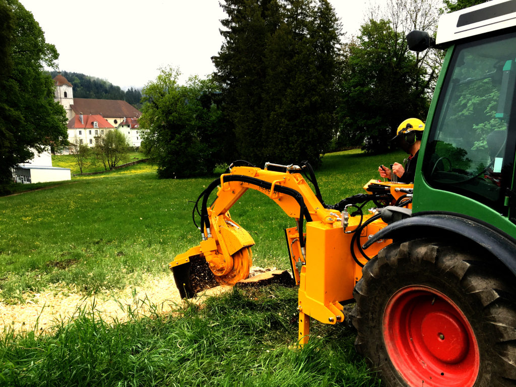 Stubbenfräse für Schlepper
