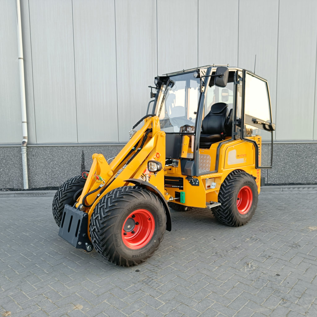 Hoflader | Kompaktlader | Teleskoplader Radlader_KM250