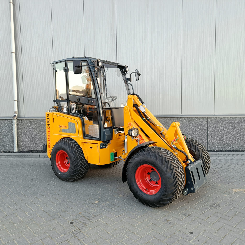 Hoflader | Kompaktlader | Teleskoplader Radlader_KM250