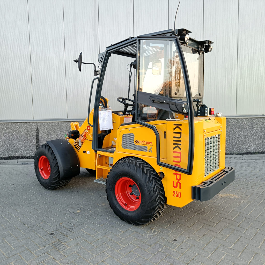 Hoflader | Kompaktlader | Teleskoplader Radlader_KM250